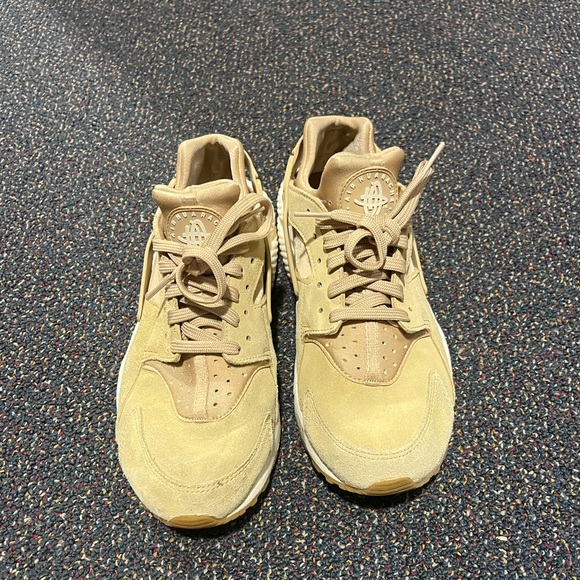 Nike air huarache tan size 9 - Picture 2 of 7